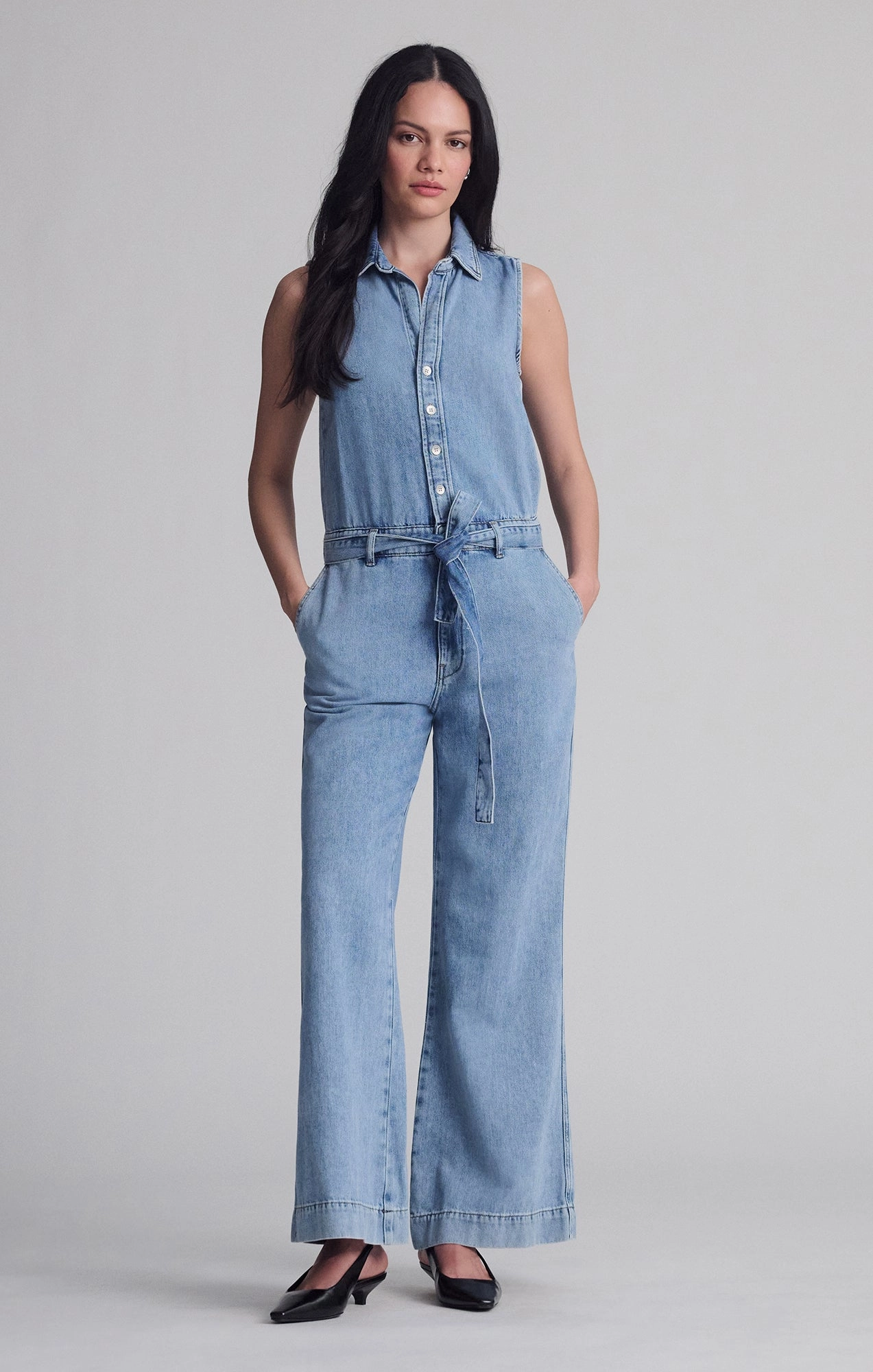 ELARA JUMPSUIT IN LIGHT WELL BLUE Classic Wear Textured