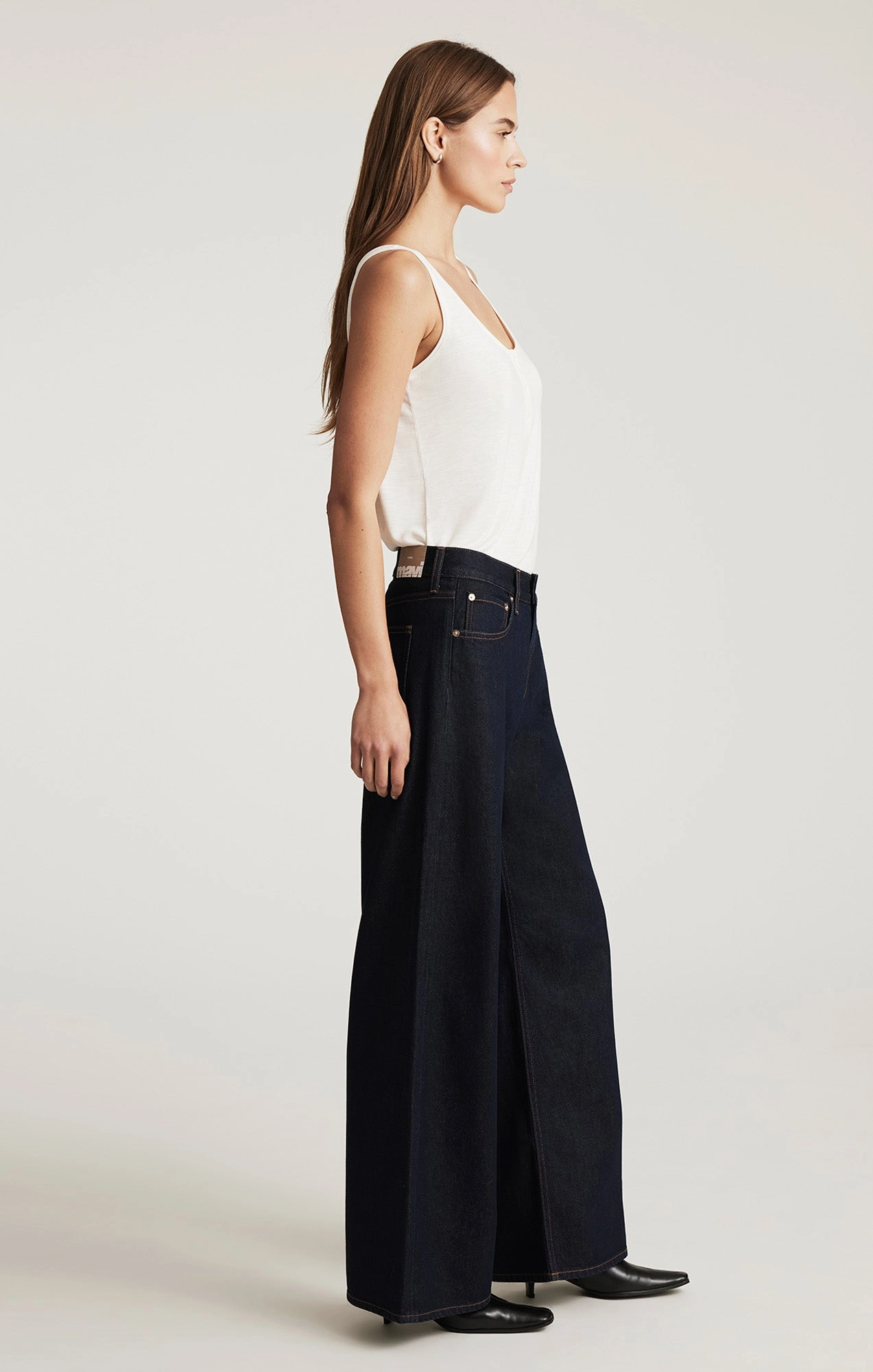SANDY WIDE LEG IN RINSE CLASSIC DENIM Work Meeting Trendy Modern Minimalist Must Have Wear