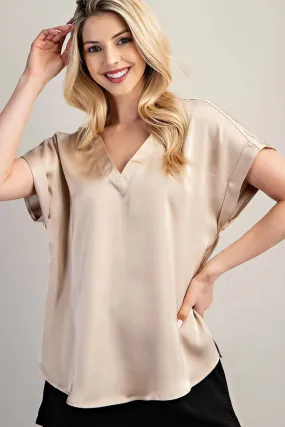 Scoop and feminine V-Neck Short Sleeve Top | Taupe Oversized Fit