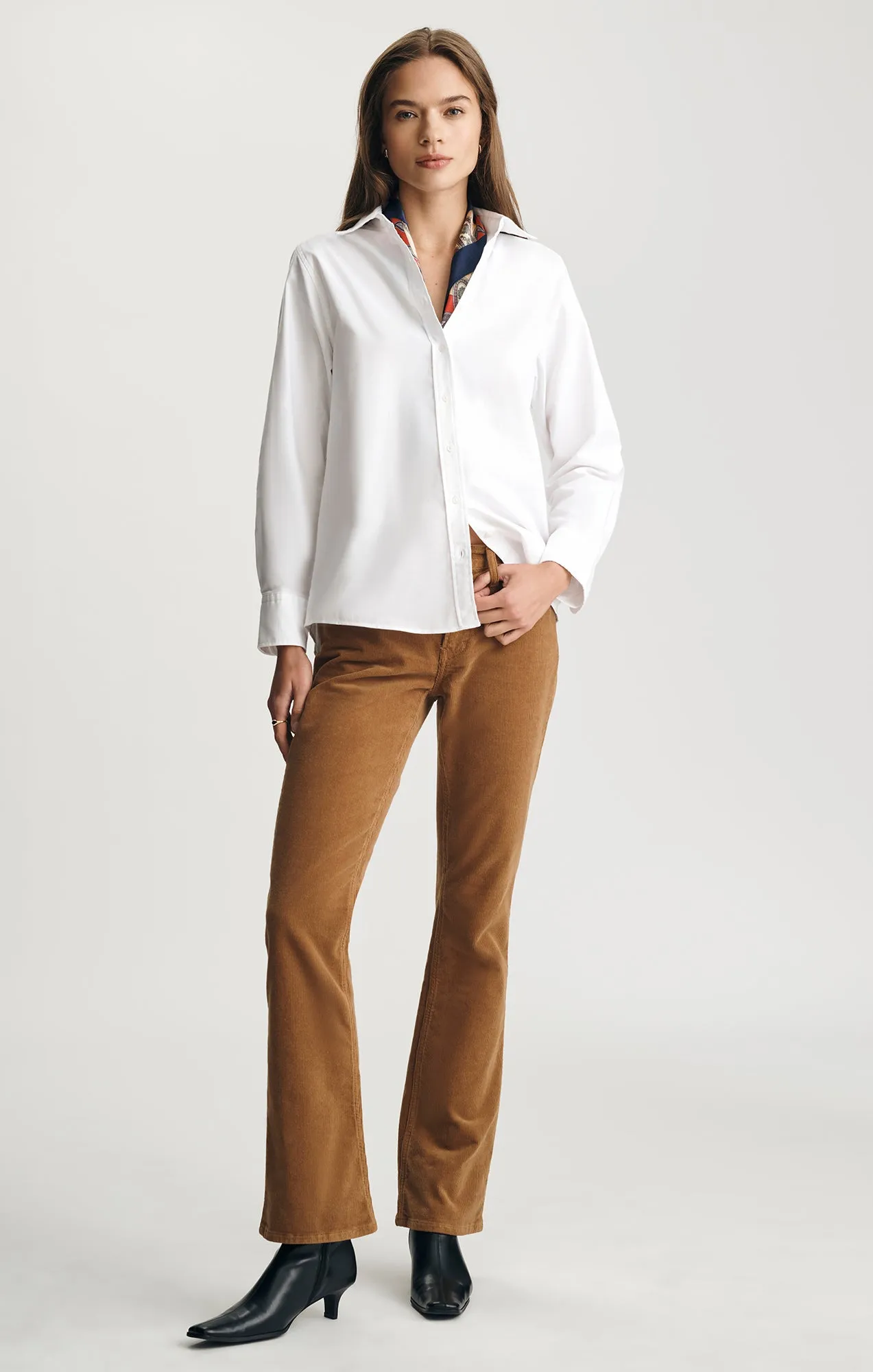 LONG SLEEVE BUTTON-UP SHIRT IN ANTIQUE WHITE Holiday Style Winter Retreat