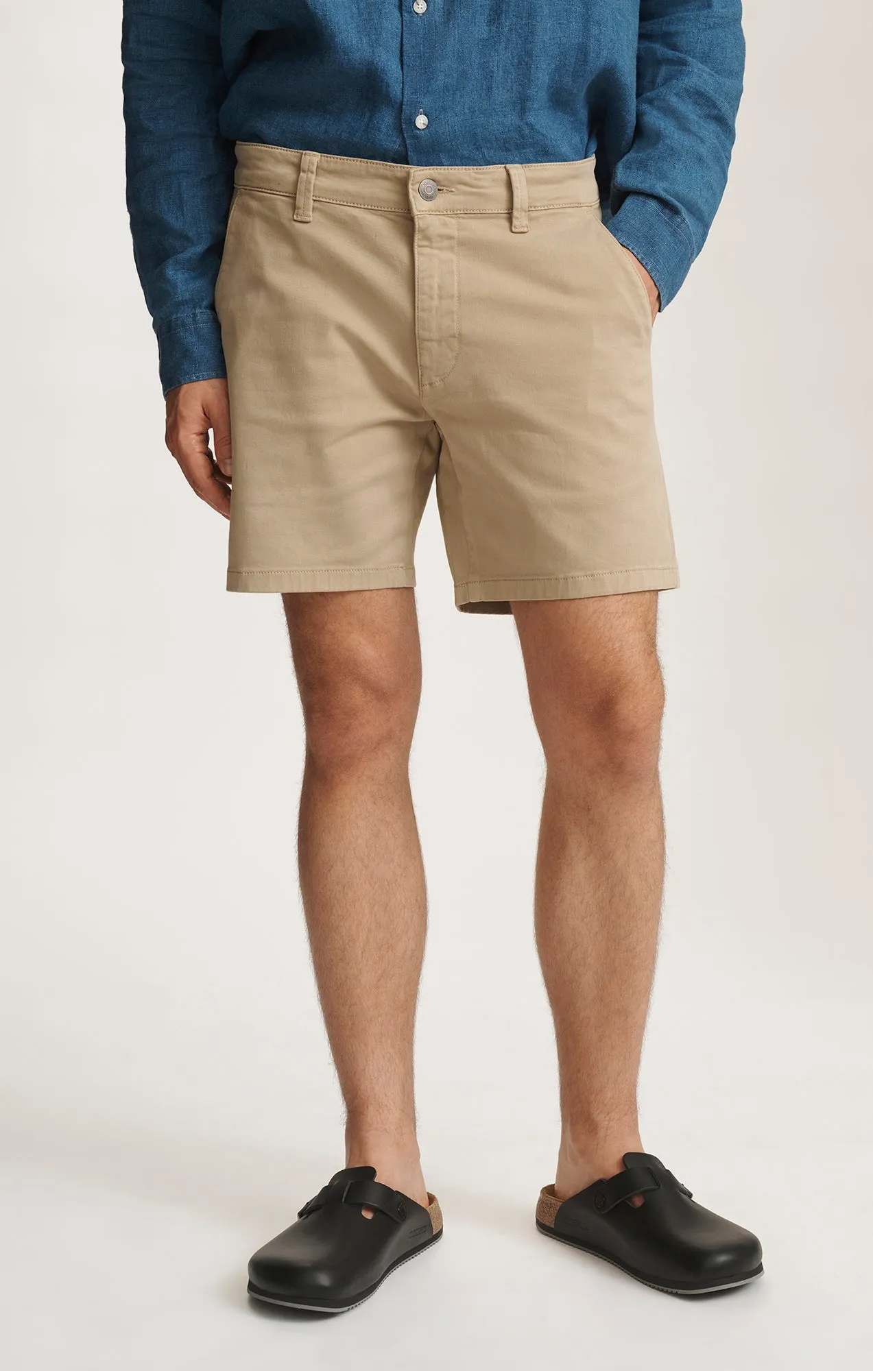 low waisted Ventilated Design NATE SHORTS IN KHAKI CASUAL TWILL