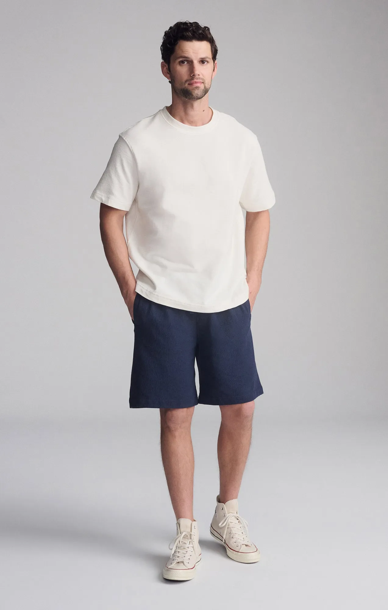 Light and Comfortable SHORT SLEEVE CREW NECK T-SHIRT IN ANTIQUE WHITE