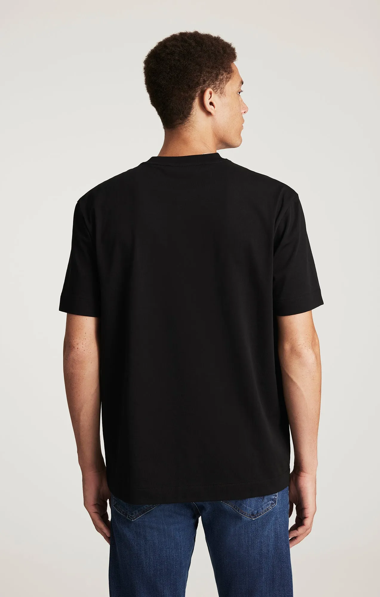SHORT SLEEVE CREW NECK T-SHIRT IN BLACK Sustainable Textile Breezy Comfort