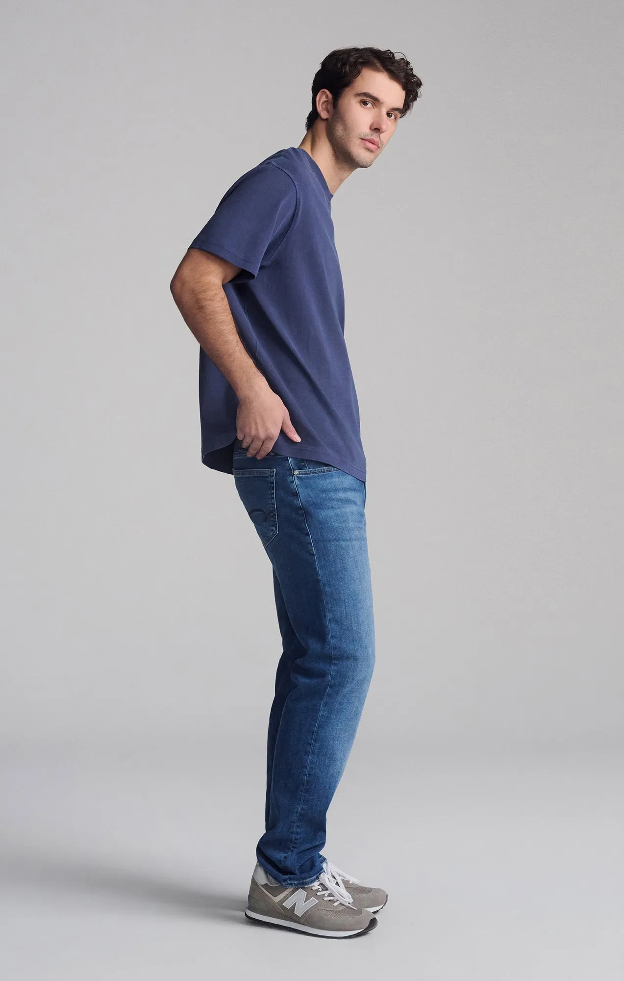 SHORT SLEEVE CREW NECK T-SHIRT IN BLACK IRIS Premium Comfort Comfortable Weave