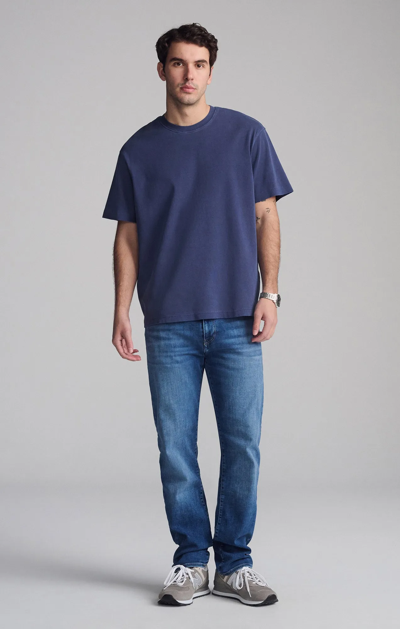 SlimFit SHORT SLEEVE CREW NECK T-SHIRT IN BLACK IRIS