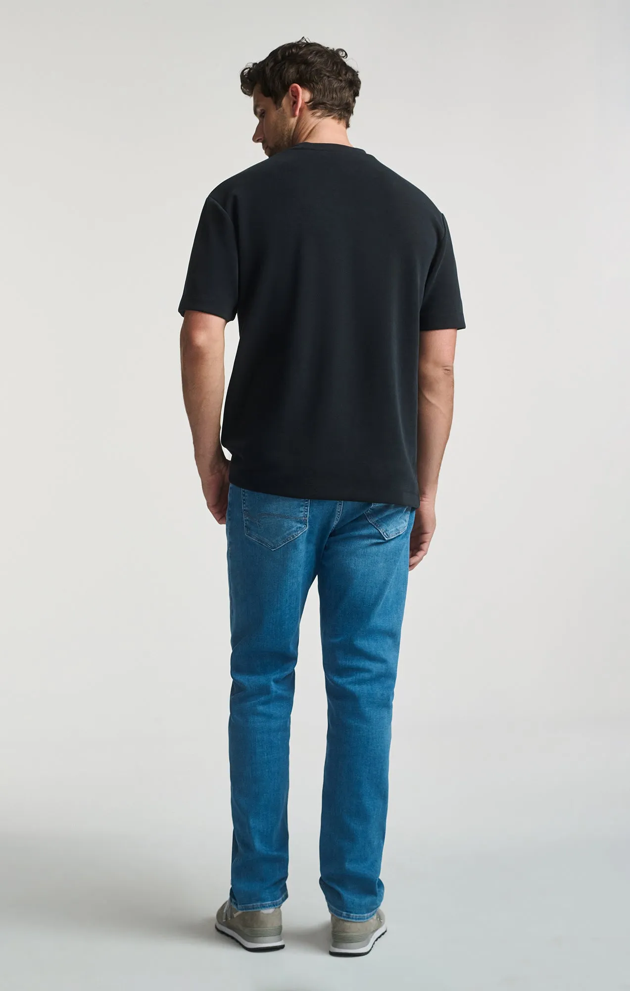 LayeredHemDetails SHORT SLEEVE CREW NECK T-SHIRT IN JET BLACK