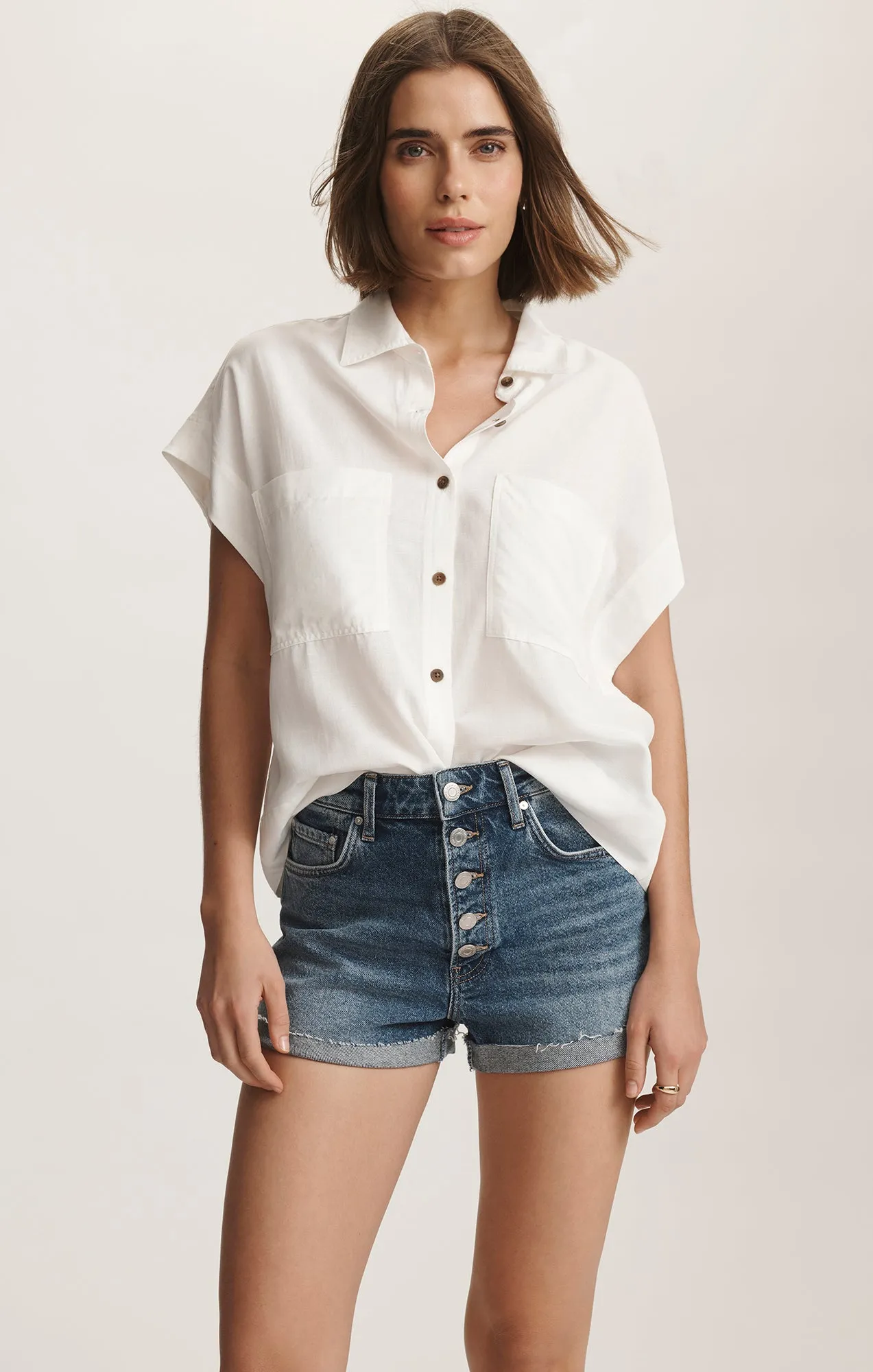 SHORT SLEEVE DOUBLE POCKET SHIRT IN ANTIQUE WHITE No Slip Shoulder Grips