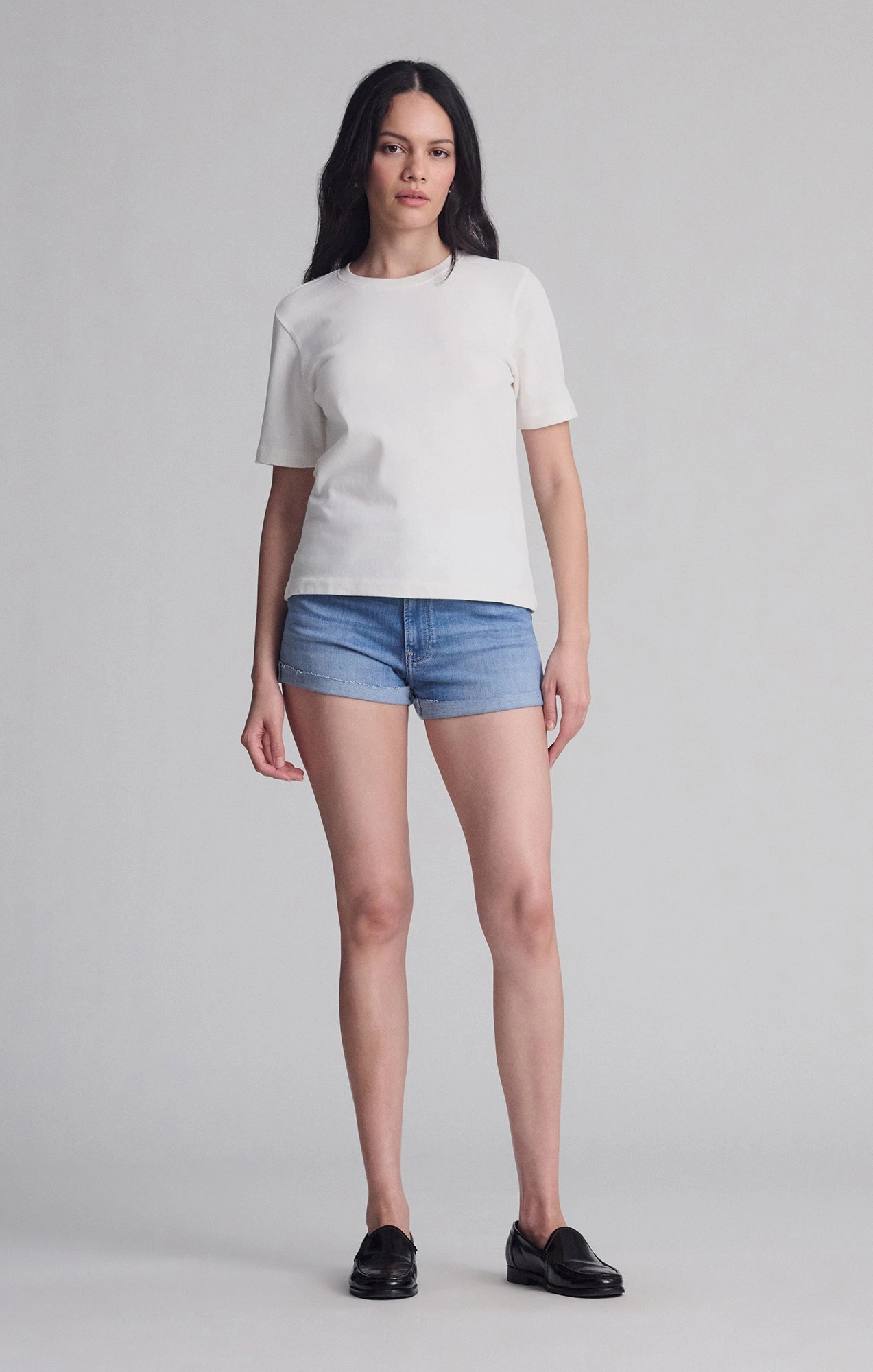 SHORT SLEEVE CREW NECK T-SHIRT IN COCONUT MILK Casual Elegance