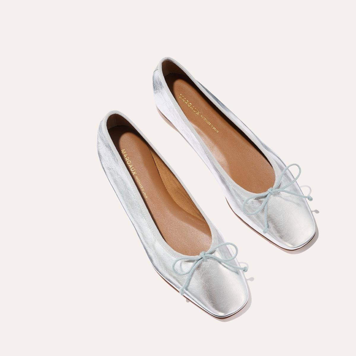The Fonteyn - Silver Crinkle Nappa All-Season Style