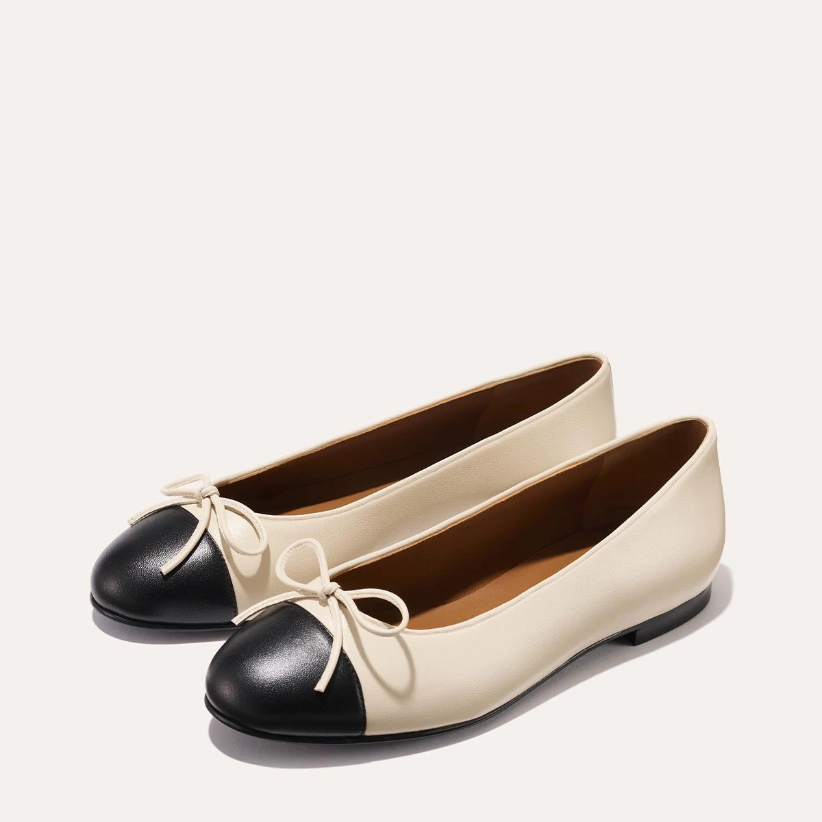 The Demi - Ecru and Black Nappa city trip Non-Slip Sole