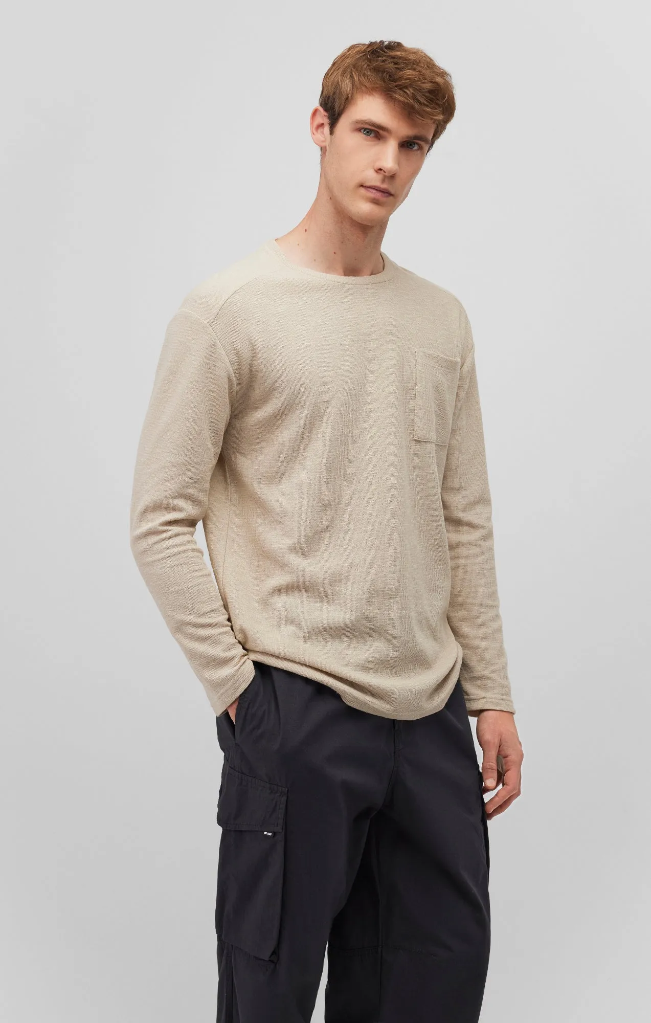Versatile Wearable LONG SLEEVE POCKET T-SHIRT IN PELICAN