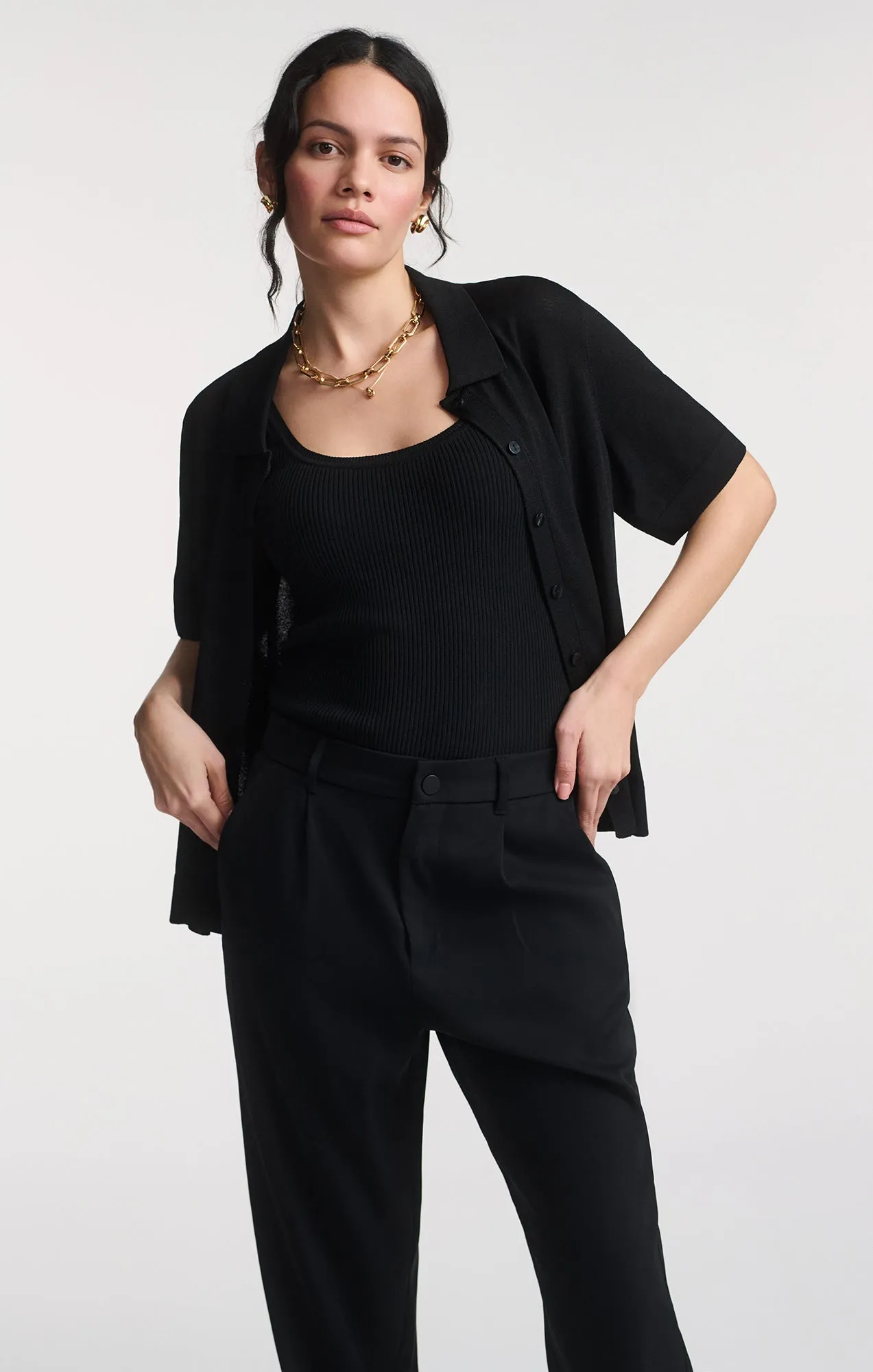 SHORT SLEEVE POLO CARDIGAN IN BLACK Inner Layer