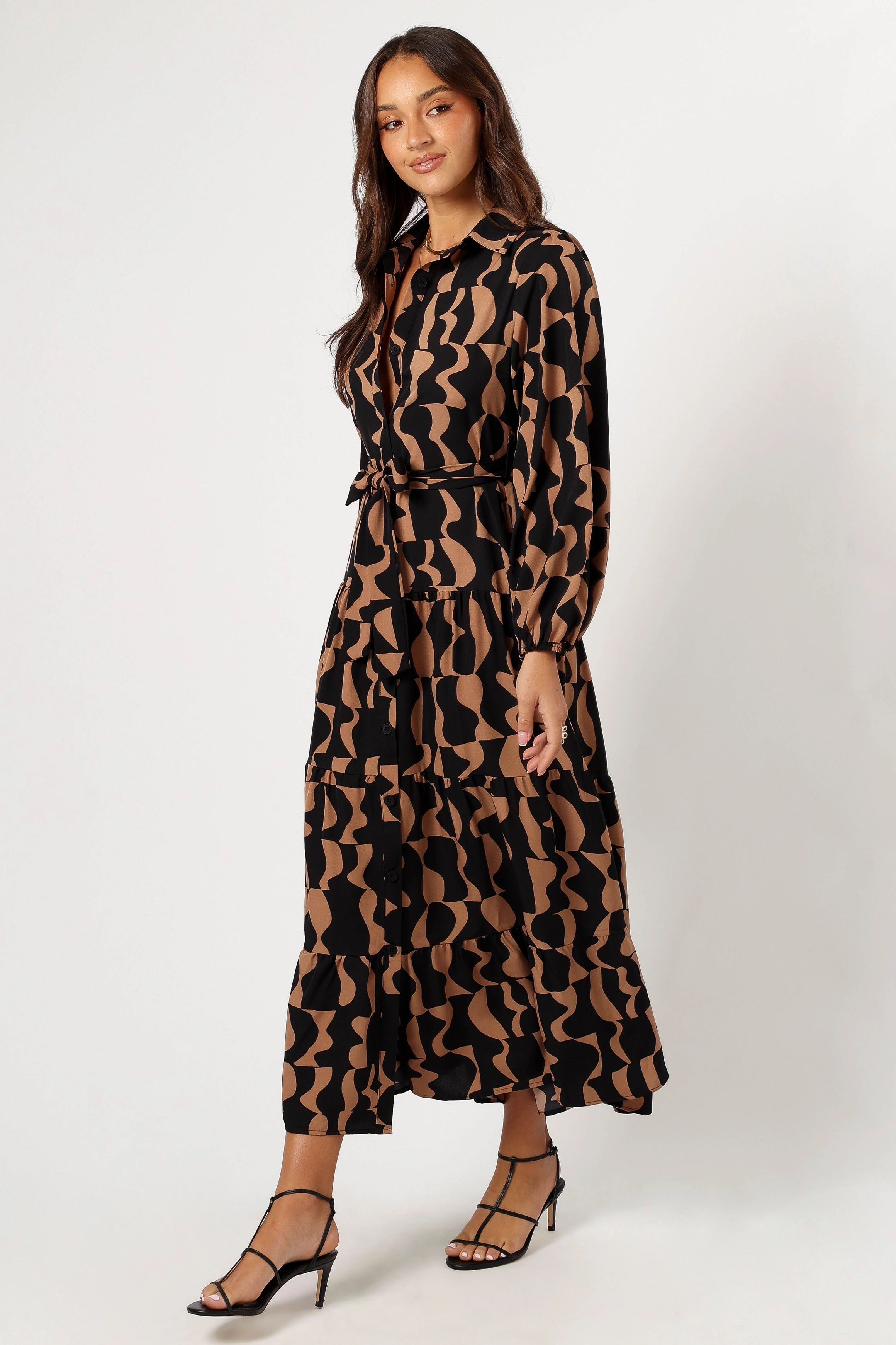 Golden Scene Lincoln Long Sleeve Maxi Dress - Black/Beige