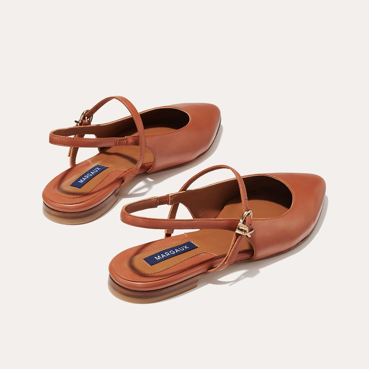 Easygoing Wear Team Play The Crosby Sling - Saddle Nappa