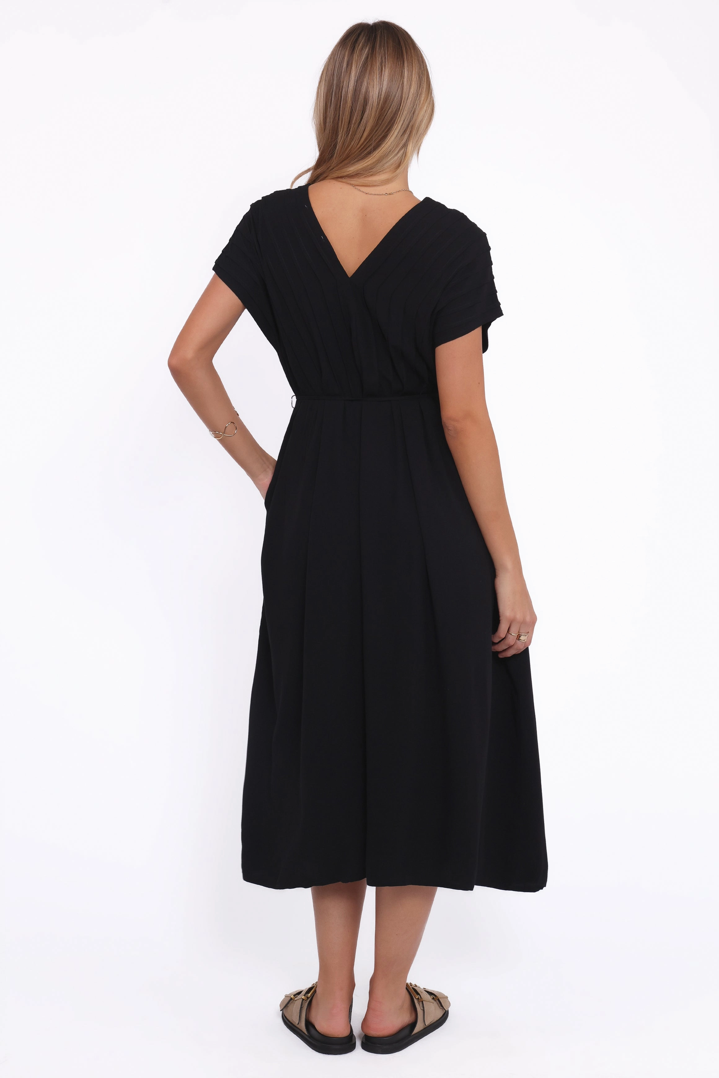 Orly Midi Dress - Black Modern Texture Chic Comfort Look
