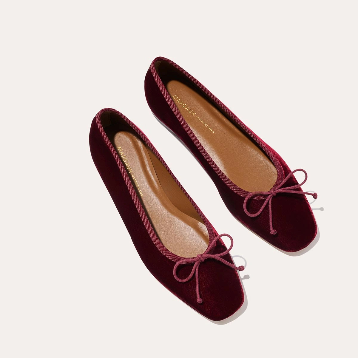 The Fonteyn - Burgundy Velvet Everyday Walk Soft Construction