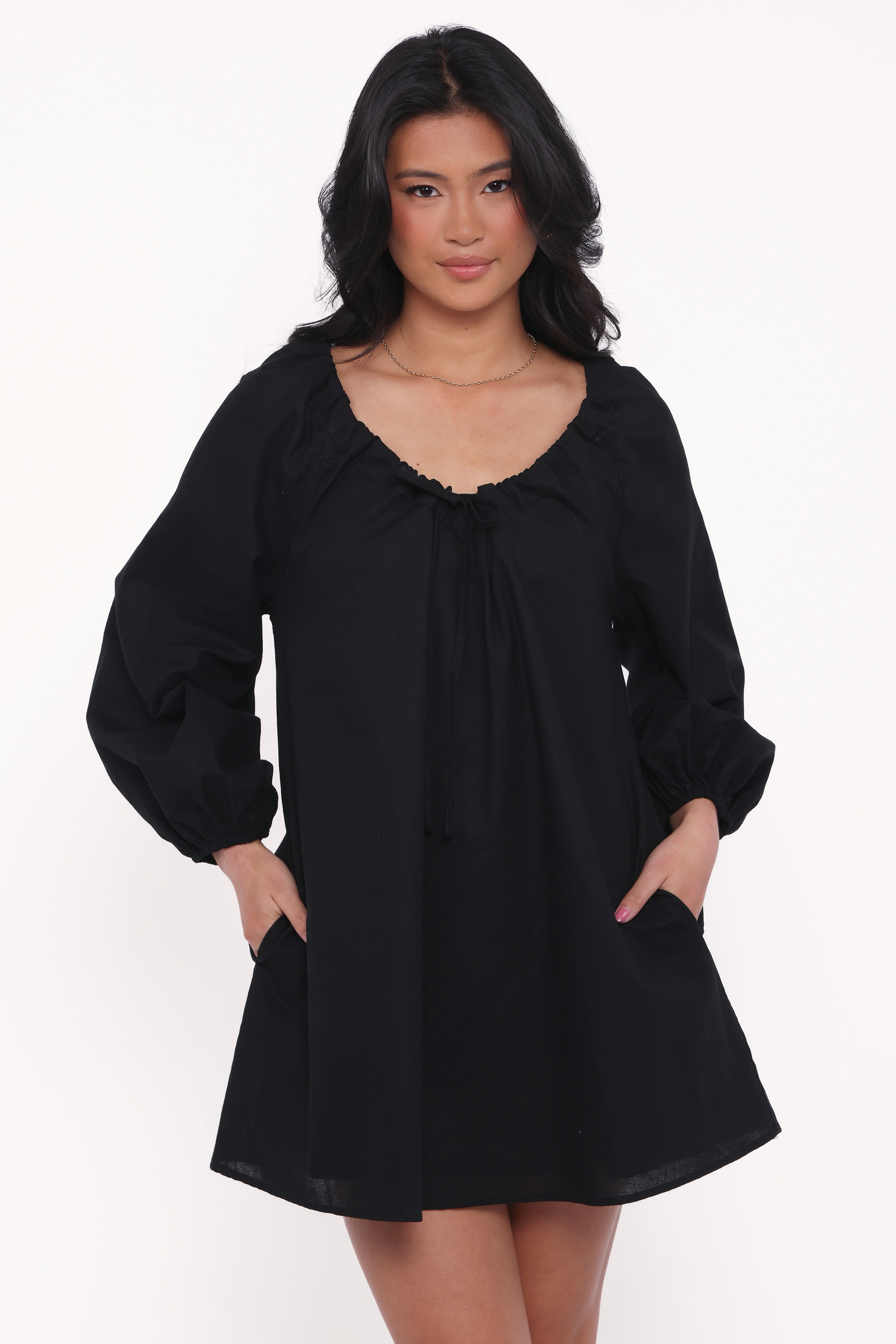 Walker Smock Mini Dress - Black Daytime Look