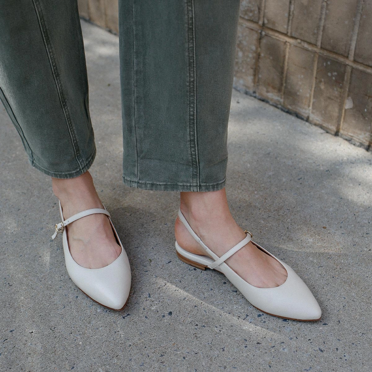 The Crosby Sling - Ecru Nappa Harbor Look Elastic