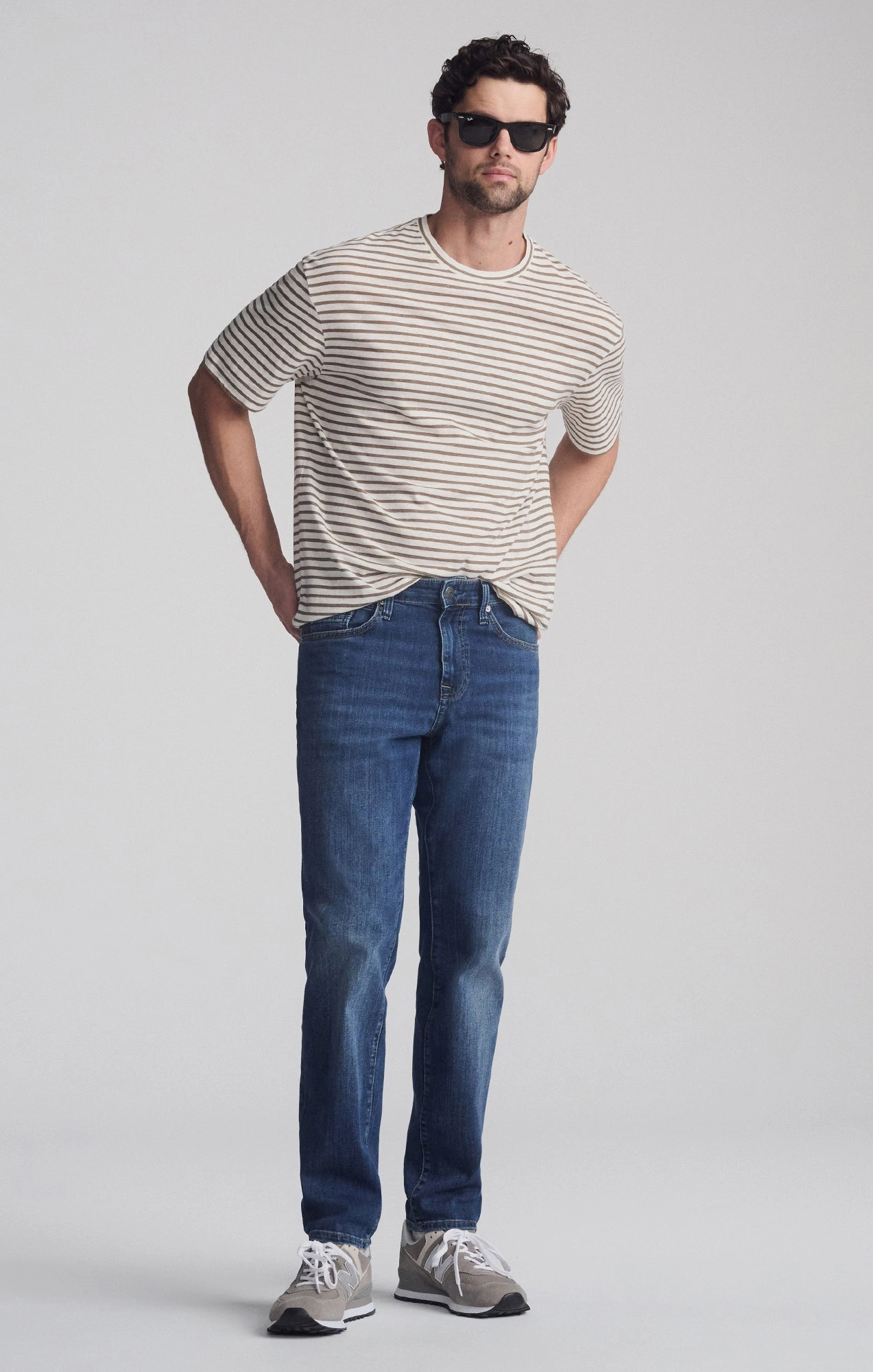 STEVE ATHLETIC FIT IN DEEP BRUSHED WILLIAMSBURG Fray Resistant Hem Bold Look Professional Wear