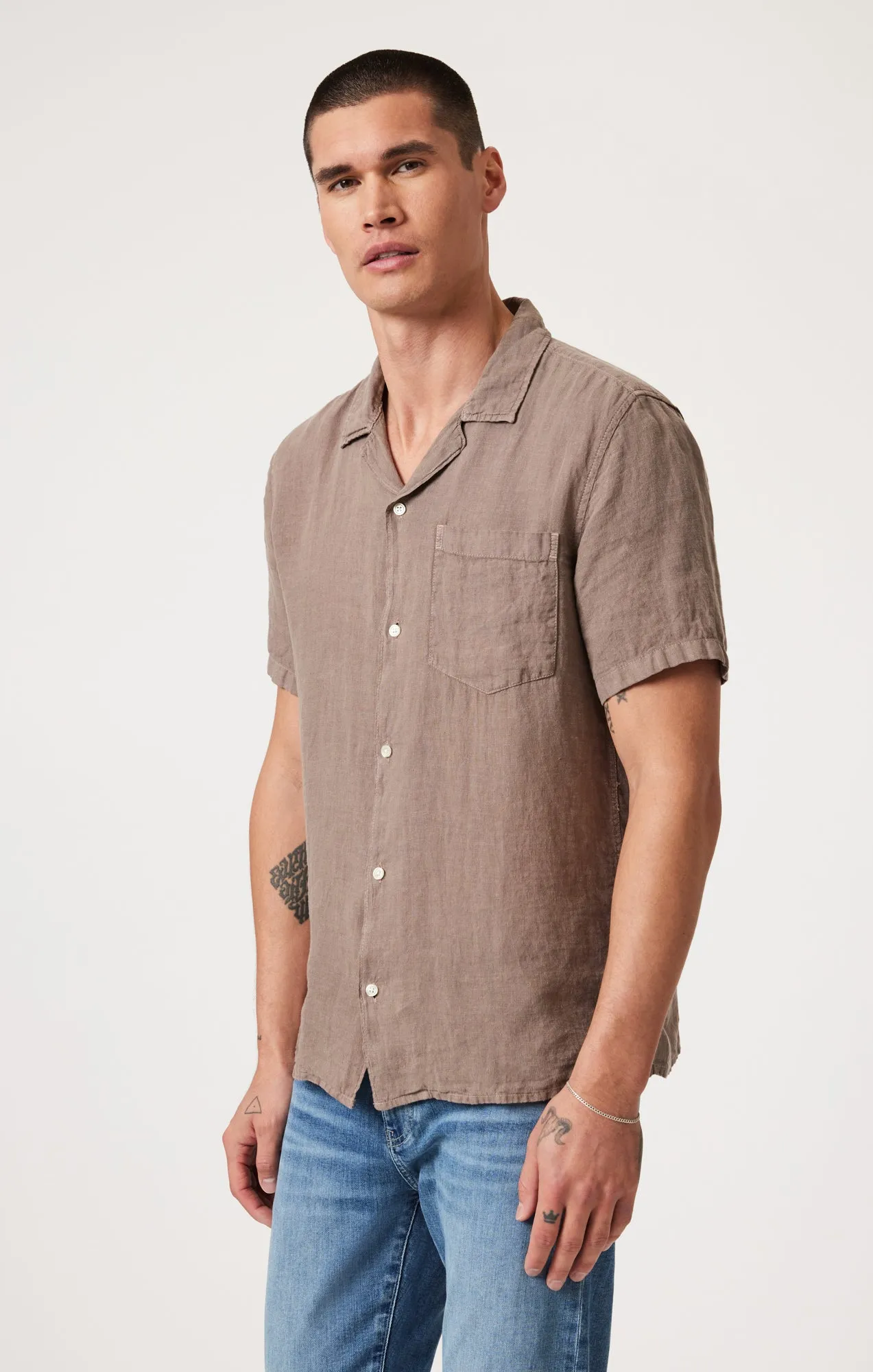 Contemporary Style Active Lifestyle LINEN SHORT SLEEVE SHIRT IN BRINDLE