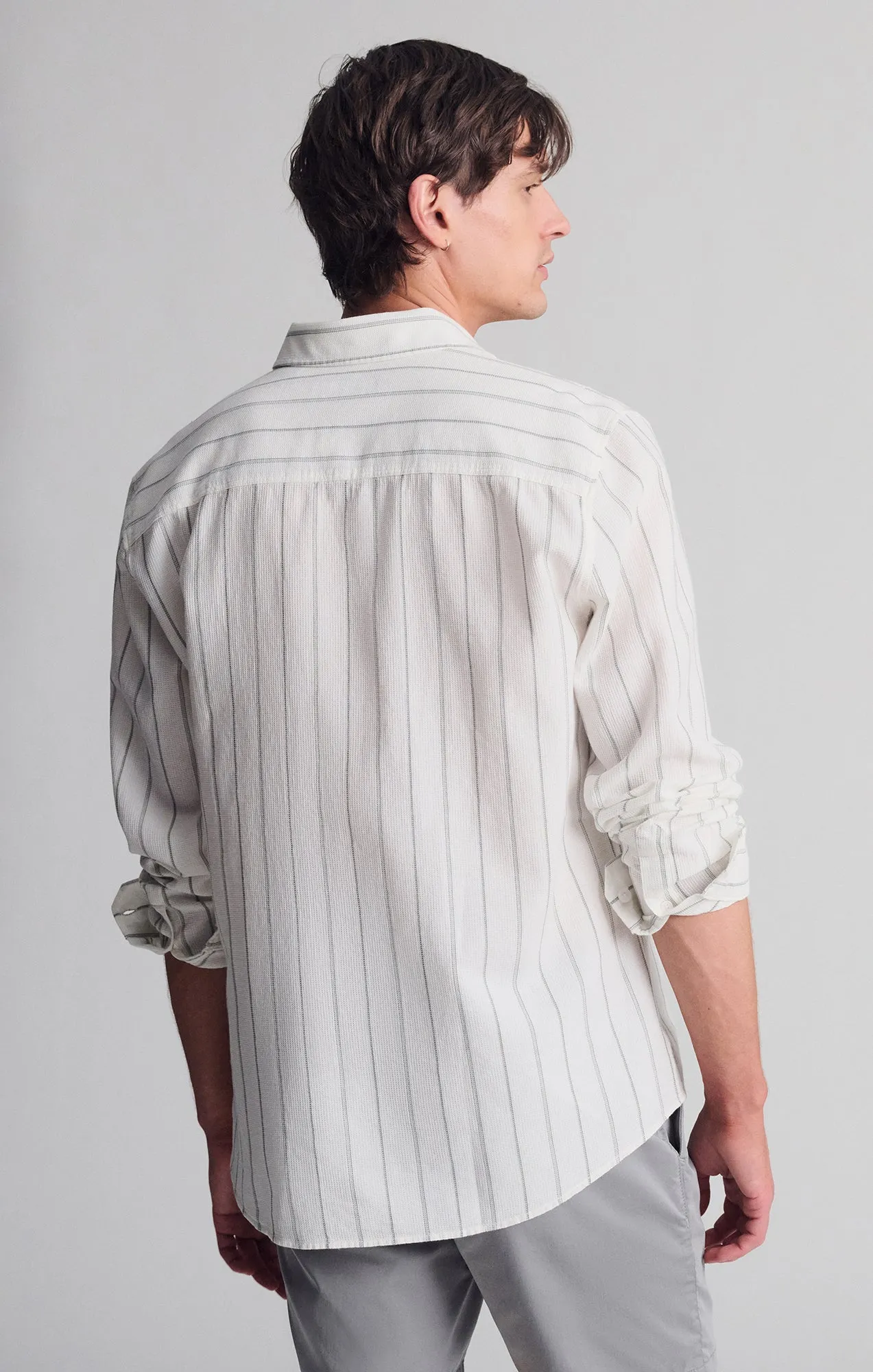 Flexible Movement STRIPED LONG SLEEVE BUTTON-UP SHIRT IN AGAVE GREEN