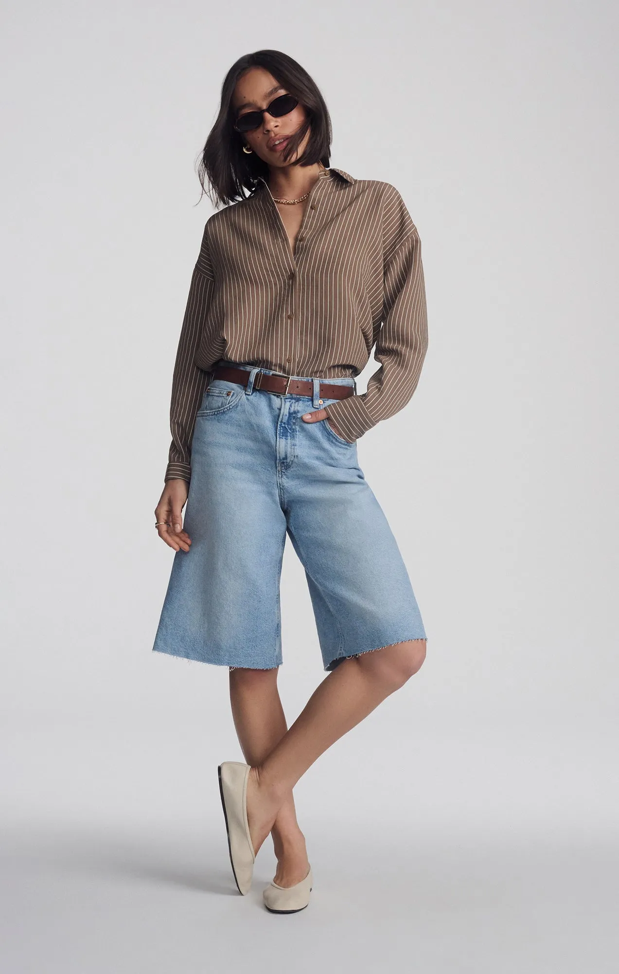 AKIRA BERMUDA SHORTS IN LIGHT BLUE 90'S No Bulky Feel elastic waistband