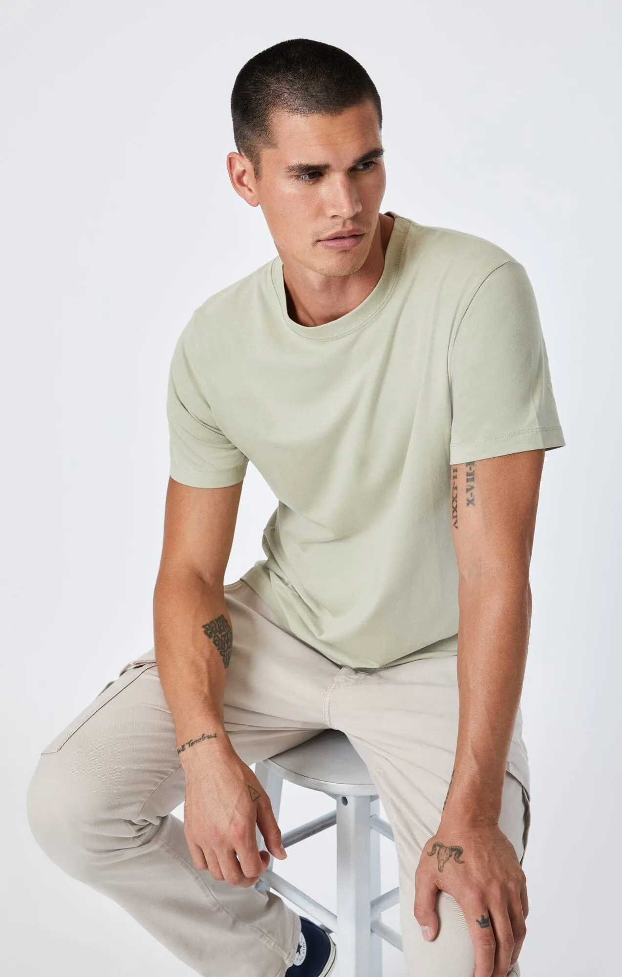 Effortless Wearable Urban Comfort T-SHIRT IN TEA NATURAL DYE