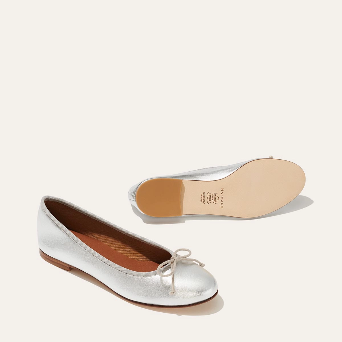 Library Mood Travel Light The Demi - Silver Nappa