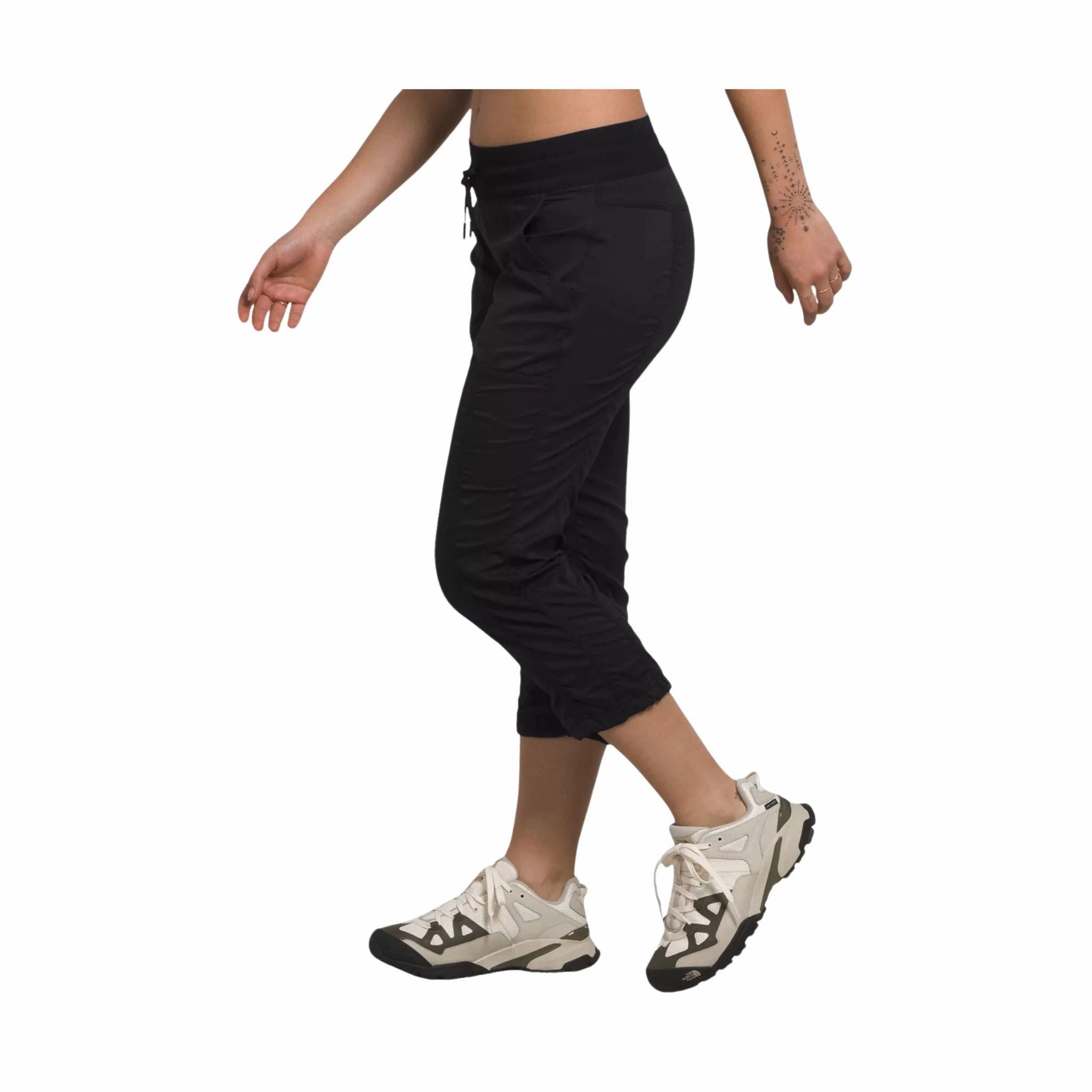 The North Face Women's Aphrodite 2.0 Capri - TNF Black Breathable activewear Luxe Look