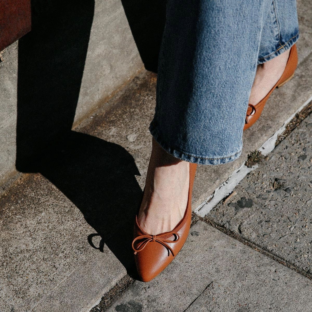 The Pointe - Saddle Nappa Commute Ease
