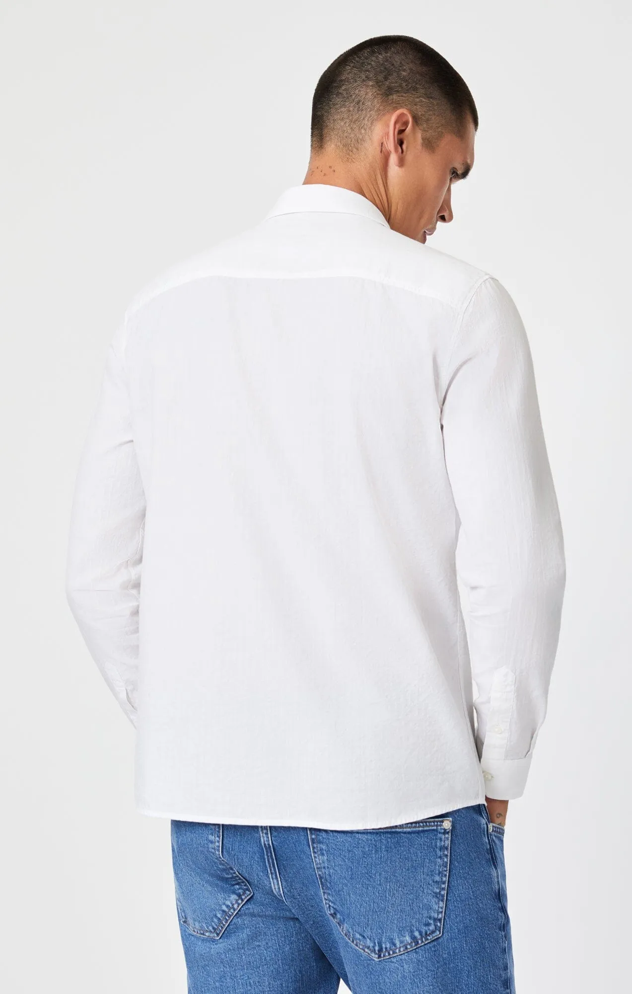 Everyday Look Sporty Design BUTTON-UP LONG SLEEVE SHIRT IN WHITE
