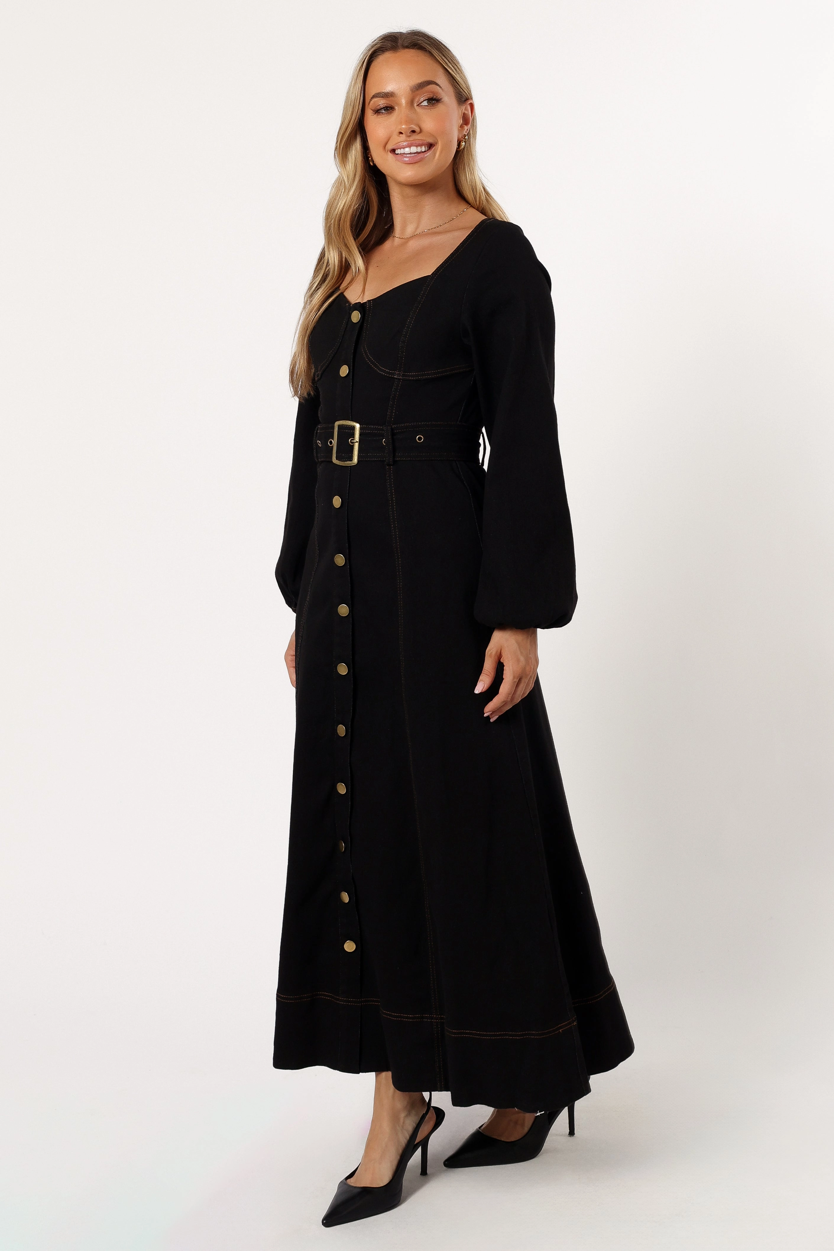 Elegant Vibe Mateo Long Sleeve Denim Dress - Black