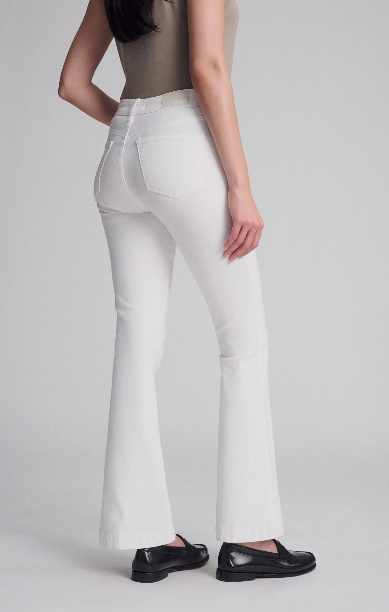 SYDNEY FLARE IN WHITE FEATHER BLUE Day Off Fit Classic Wear Street Fashion