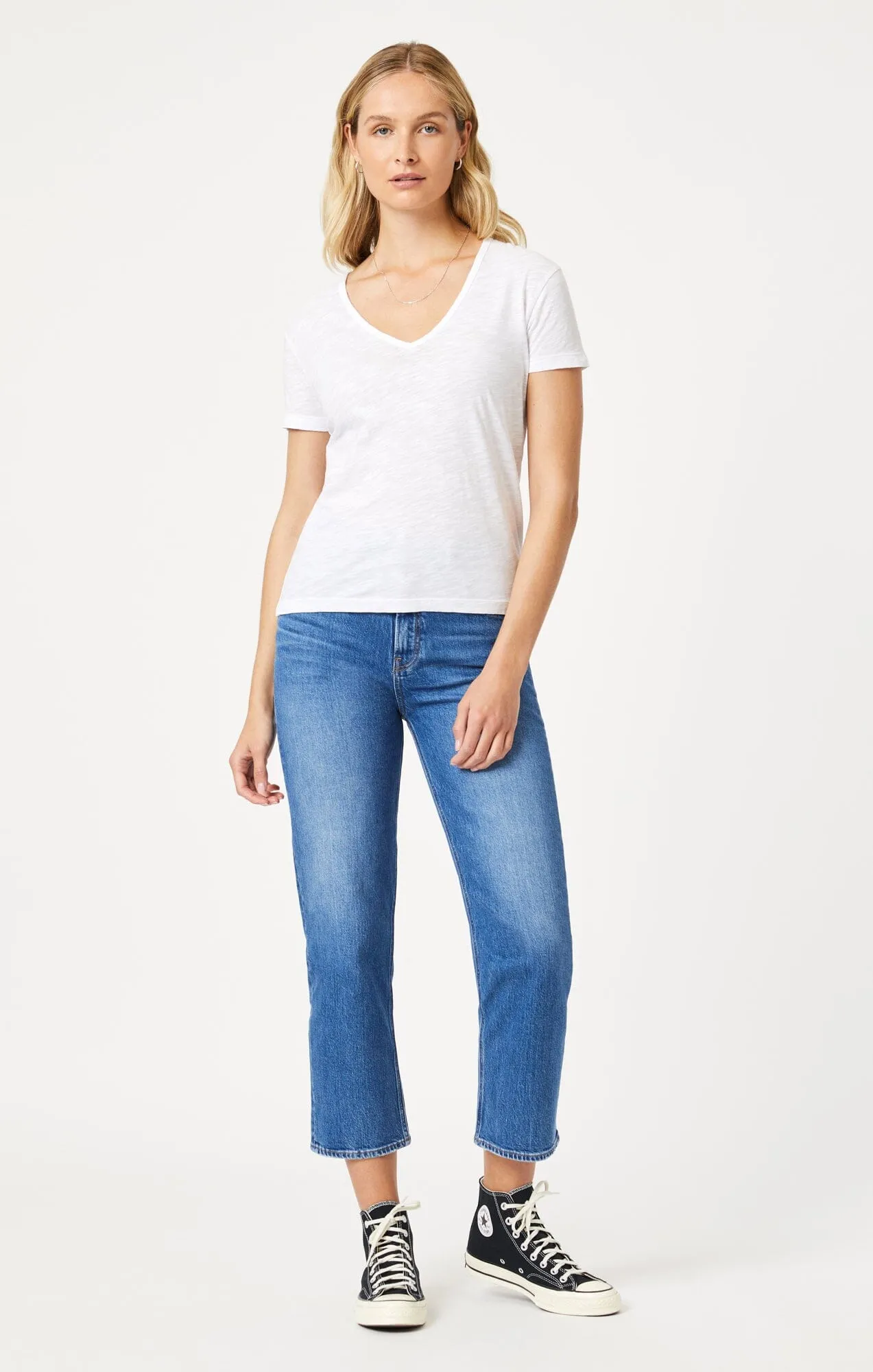 V-NECK T-SHIRT IN WHITE Travel Comfort Style SlimFit