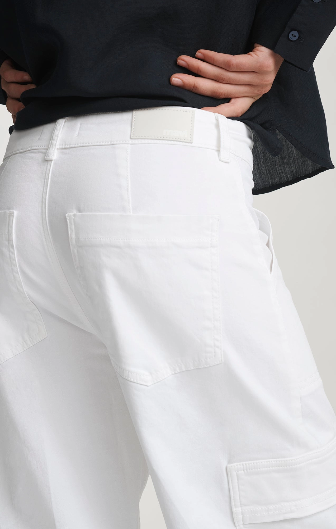 VINNIE BARREL CARGO IN WHITE CASUAL TWILL Relax Mode TearResistantMaterial