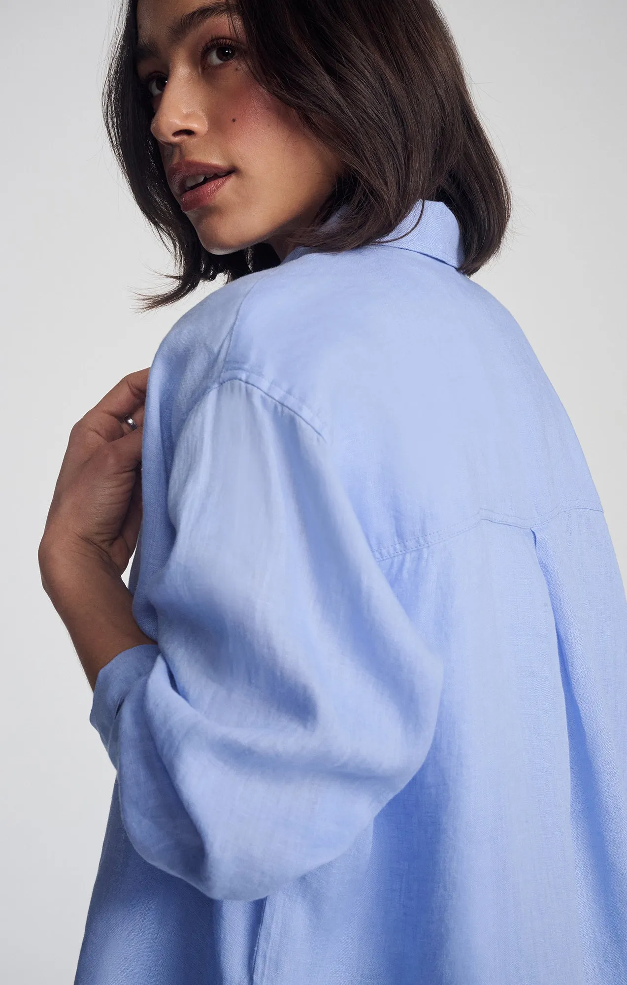 LINEN BUTTON-UP SHIRT IN BLUE HERON color block
