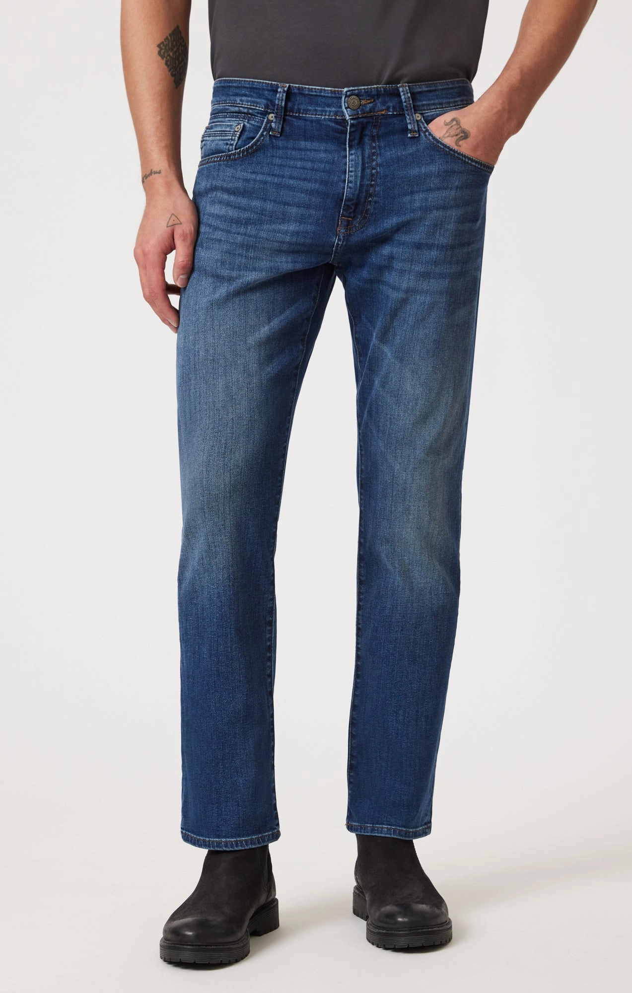 ZACH STRAIGHT LEG IN DARK USED WILLIAMSBURG Perfect Basic