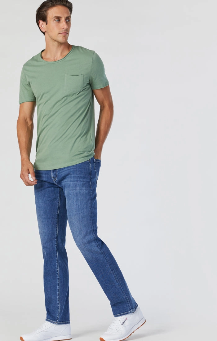 ZACH STRAIGHT LEG JEANS IN MID INDIGO BRUSHED WILLIAMSBURG Party Look Classic Wear Unisex Look