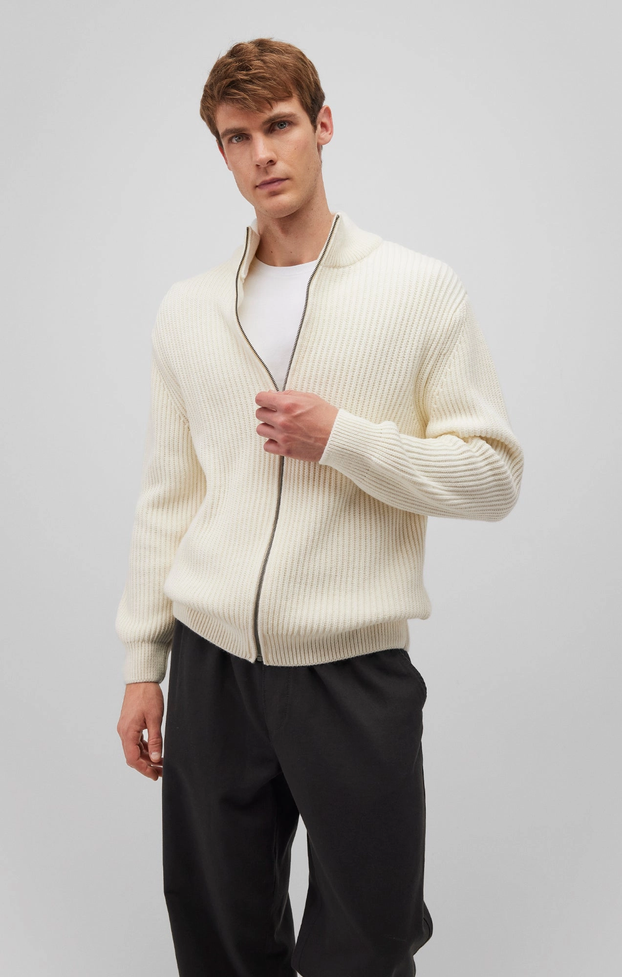 Elastic Cuff Adjustment Non Restrictive Movement ZIP-UP CARDIGAN IN ALMOND MILK